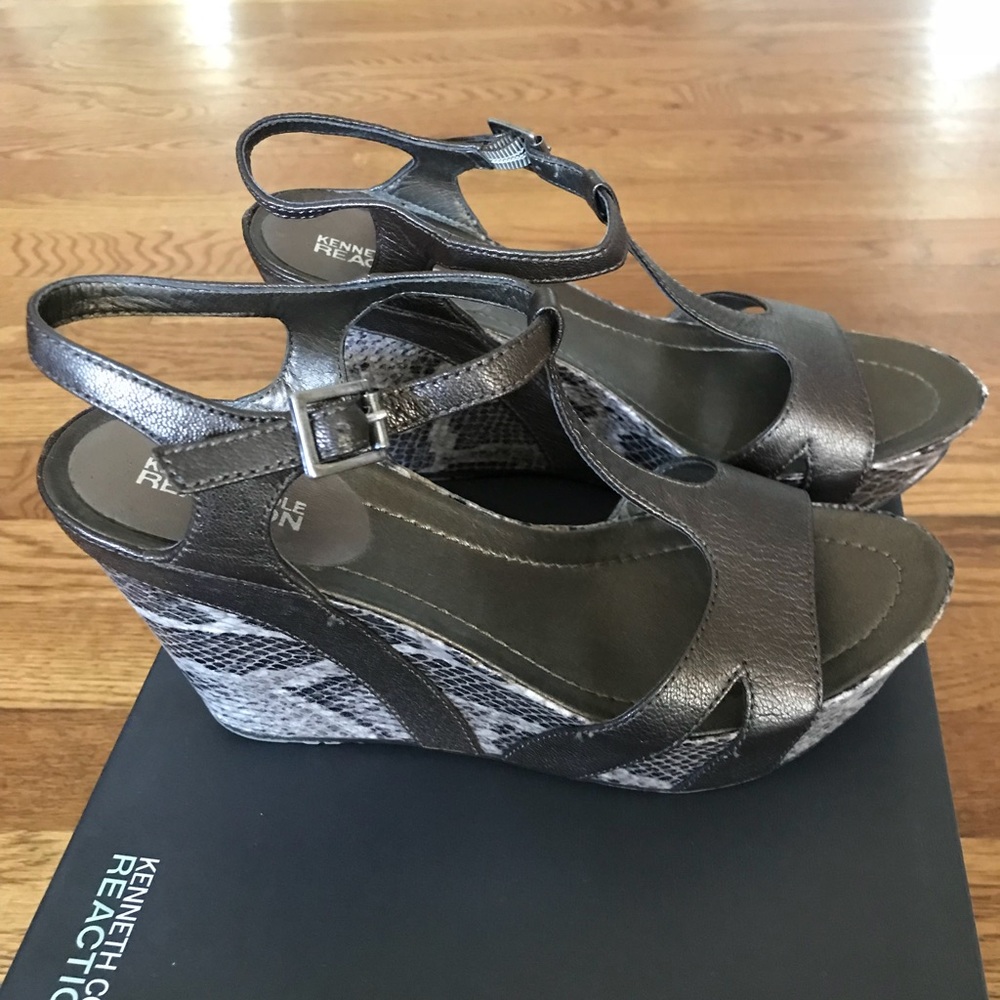 Kenneth Cole Dark Bronze Wedged Sandle